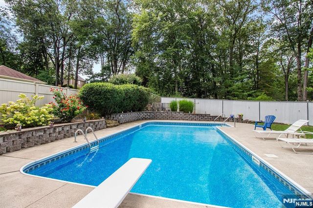 180 Rafkind Road, Bloomingdale, NJ 07403