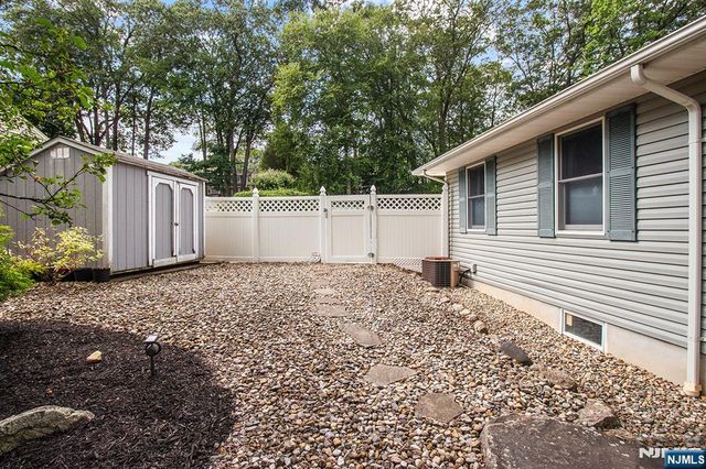 180 Rafkind Road, Bloomingdale, NJ 07403