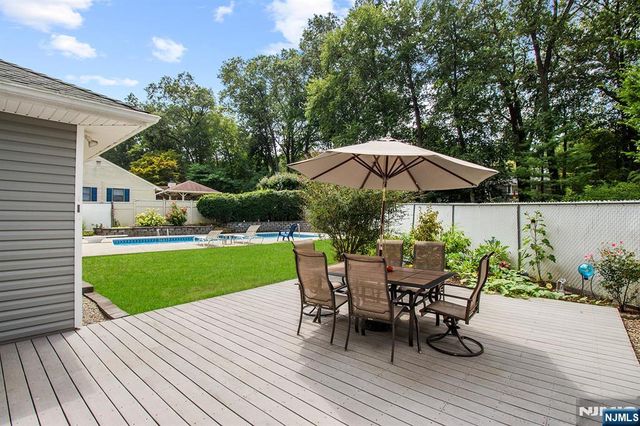 180 Rafkind Road, Bloomingdale, NJ 07403