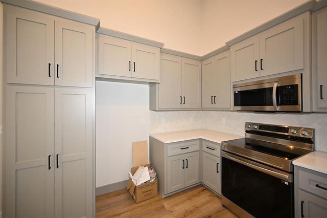 105 Wagers Circle, Dearborn, MO 64439