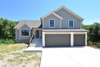 105 Wagers Circle, Dearborn, MO 64439