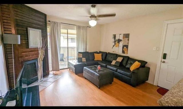 15534 Zabolio 214, Webster, TX 77598