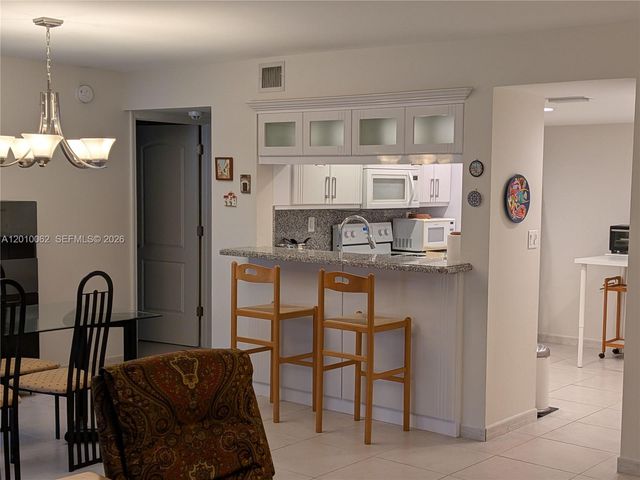 9030 SW 125th Ave E206, Miami, FL 33186