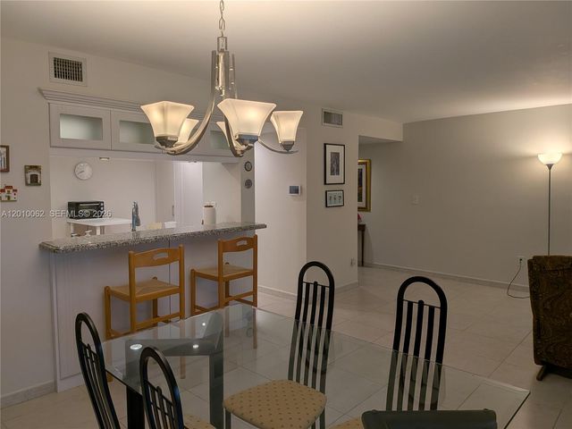 9030 SW 125th Ave E206, Miami, FL 33186