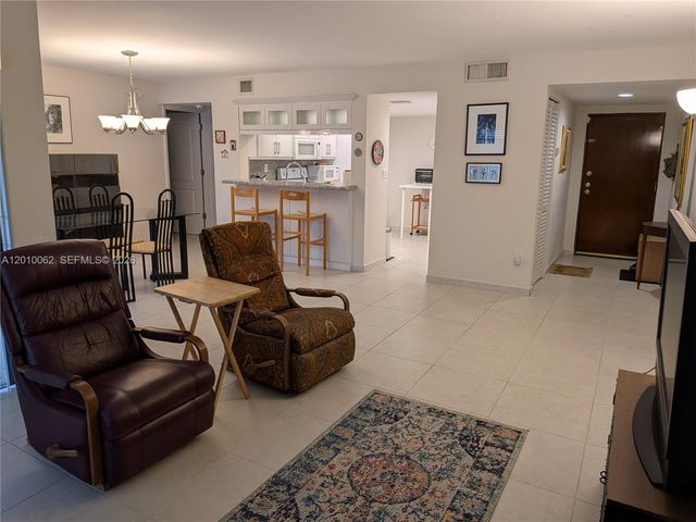 9030 SW 125th Ave E206, Miami, FL 33186