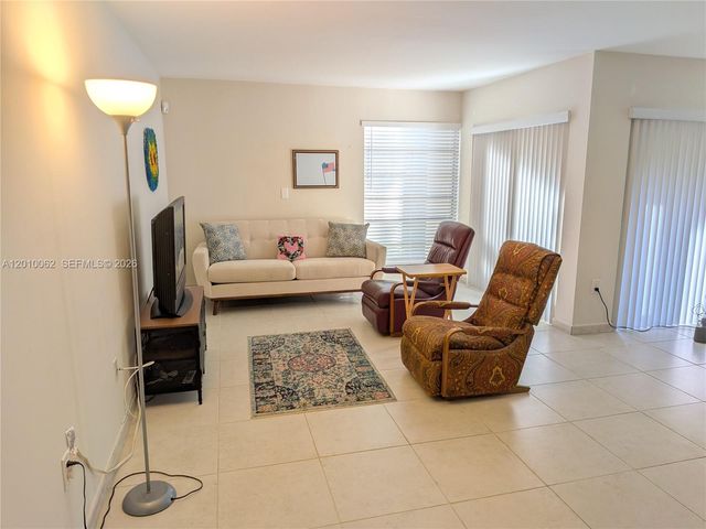 9030 SW 125th Ave E206, Miami, FL 33186