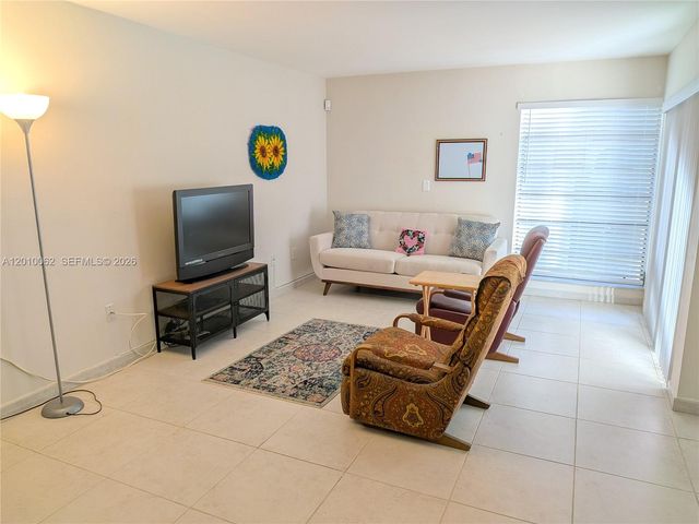 9030 SW 125th Ave E206, Miami, FL 33186