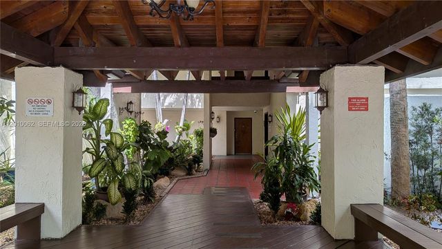 9030 SW 125th Ave E206, Miami, FL 33186