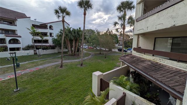 9030 SW 125th Ave E206, Miami, FL 33186