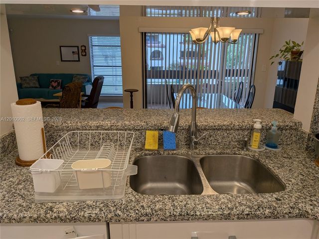 9030 SW 125th Ave E206, Miami, FL 33186