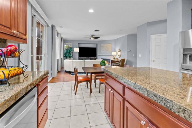 1242 Tulloch Dr, Tracy, CA 95304