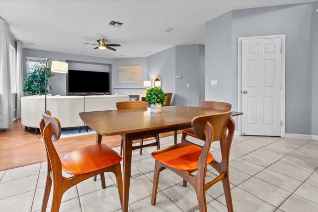 1242 Tulloch Dr, Tracy, CA 95304