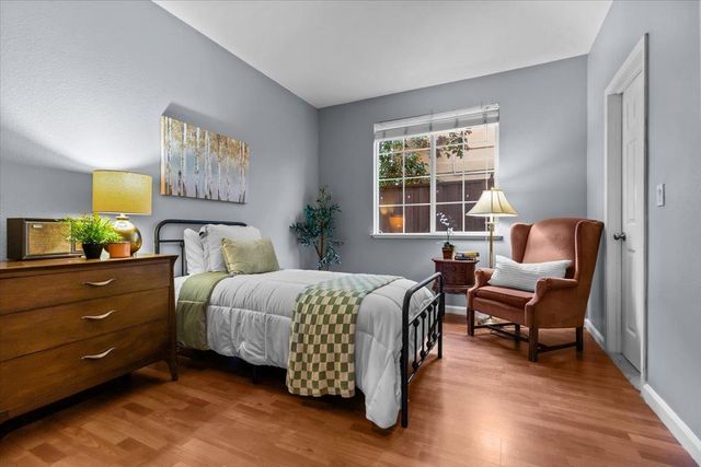 1242 Tulloch Dr, Tracy, CA 95304