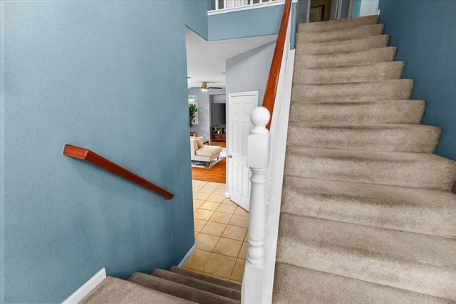 1242 Tulloch Dr, Tracy, CA 95304