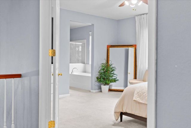 1242 Tulloch Dr, Tracy, CA 95304