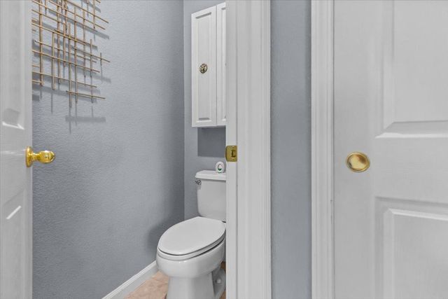 1242 Tulloch Dr, Tracy, CA 95304