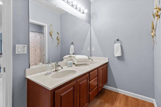 1242 Tulloch Dr, Tracy, CA 95304