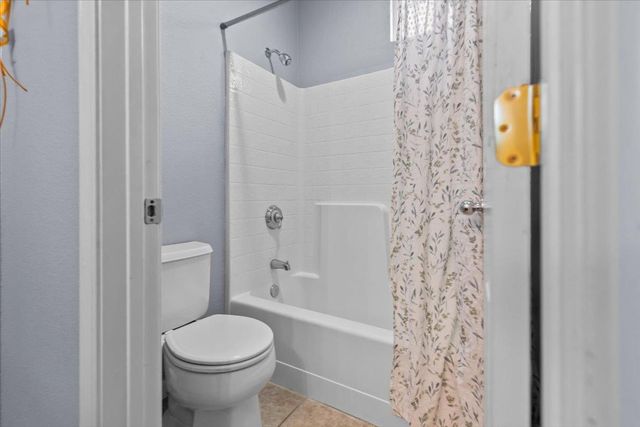 1242 Tulloch Dr, Tracy, CA 95304