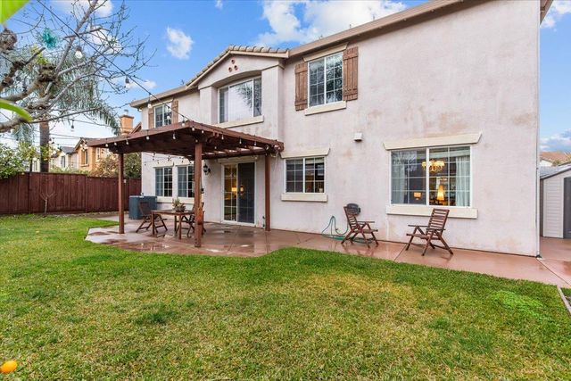 1242 Tulloch Dr, Tracy, CA 95304