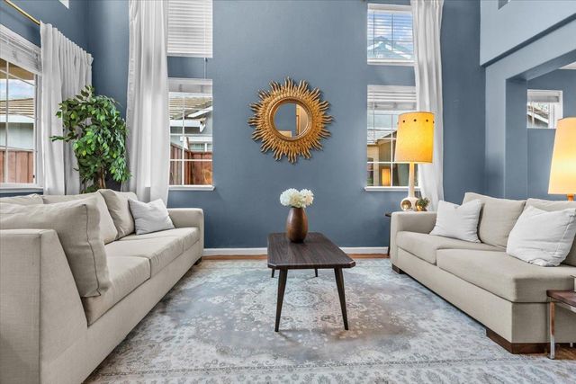 1242 Tulloch Dr, Tracy, CA 95304