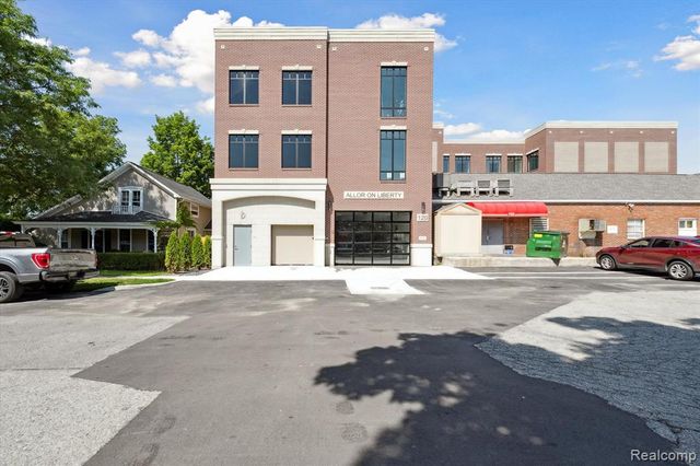 120 E Liberty Street 305, Milford, MI 48381
