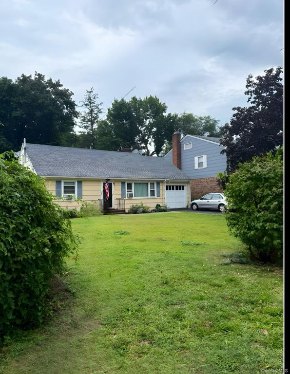 18 Downing Avenue, Sea Cliff, NY 11579