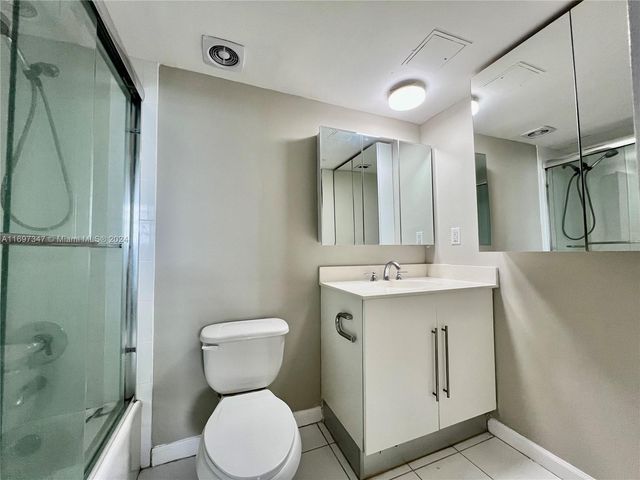 3000 S Ocean Dr 1012, Hollywood, FL 33019