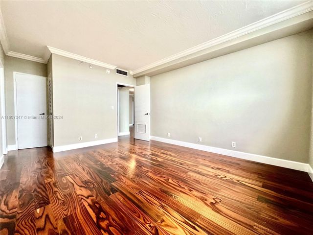 3000 S Ocean Dr 1012, Hollywood, FL 33019