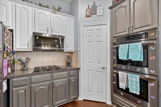 9506 Garrett Drive, Rowlett, TX 75089