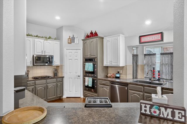 9506 Garrett Drive, Rowlett, TX 75089