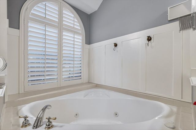 9506 Garrett Drive, Rowlett, TX 75089
