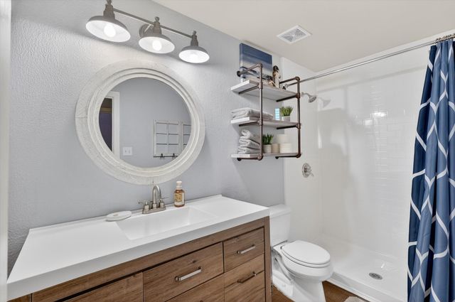 9506 Garrett Drive, Rowlett, TX 75089