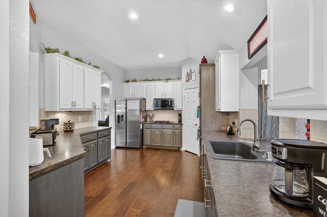 9506 Garrett Drive, Rowlett, TX 75089