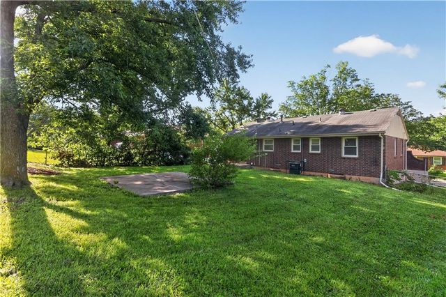 8608 E 58th Street, Kansas City, MO 64129