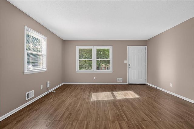 8608 E 58th Street, Kansas City, MO 64129
