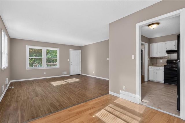 8608 E 58th Street, Kansas City, MO 64129