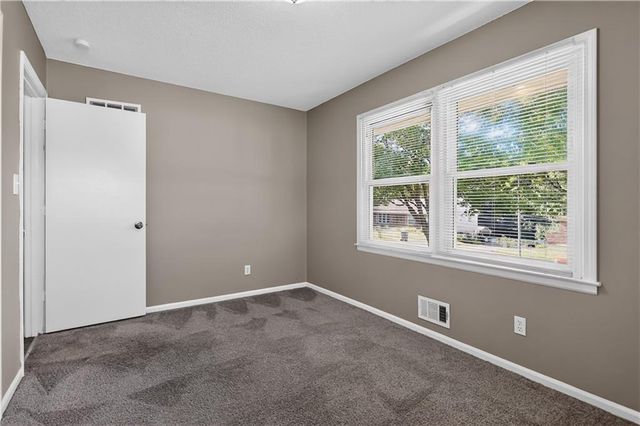 8608 E 58th Street, Kansas City, MO 64129