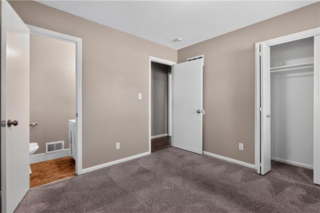 8608 E 58th Street, Kansas City, MO 64129