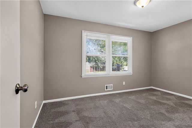 8608 E 58th Street, Kansas City, MO 64129