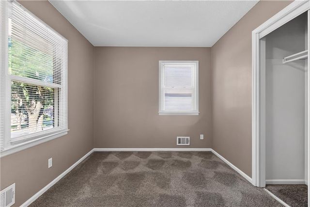 8608 E 58th Street, Kansas City, MO 64129