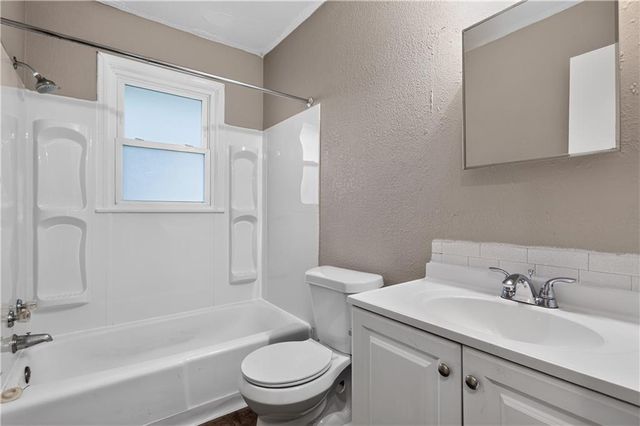 8608 E 58th Street, Kansas City, MO 64129
