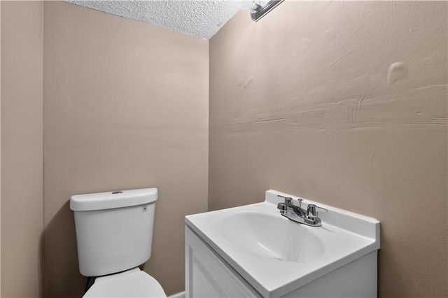8608 E 58th Street, Kansas City, MO 64129