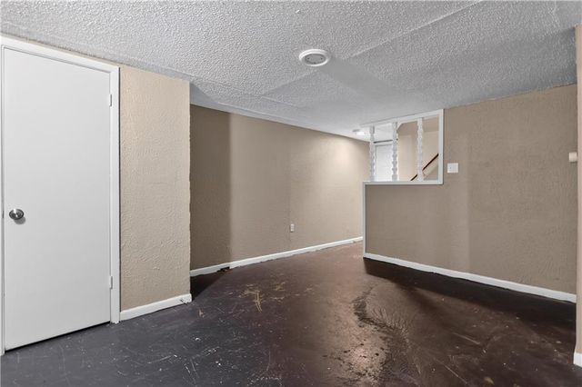 8608 E 58th Street, Kansas City, MO 64129