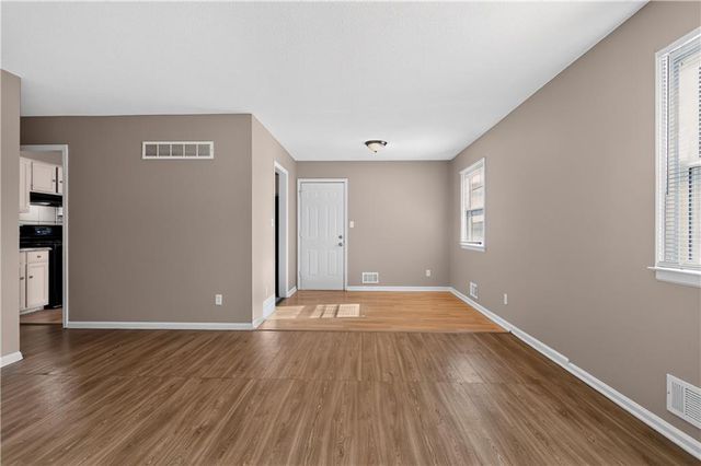8608 E 58th Street, Kansas City, MO 64129