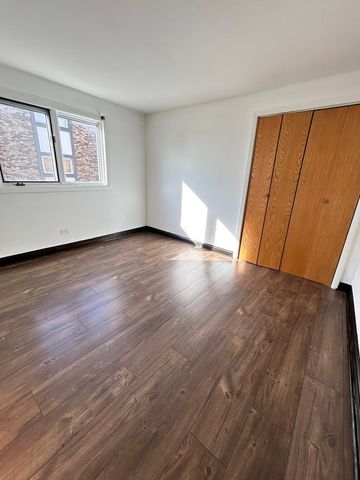 5850 W 87th Street 2A, Burbank, IL 60459