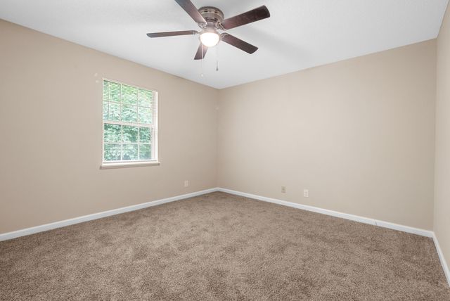 481 Martha Ln Apt D, Clarksville, TN 37043