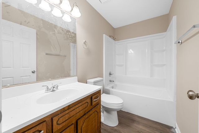 481 Martha Ln Apt D, Clarksville, TN 37043