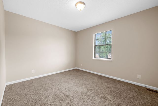 481 Martha Ln Apt D, Clarksville, TN 37043