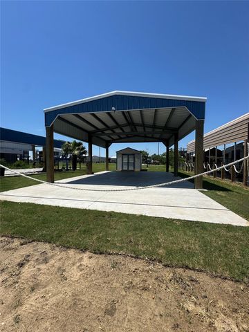 147 N Mae Circle, Crystal Beach, TX 77650