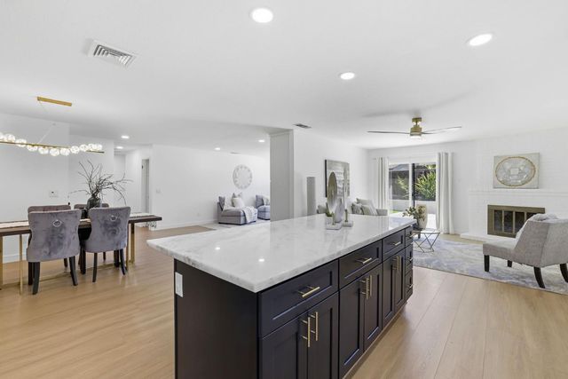 5124 Filbert Ave, Fair Oaks, CA 95628